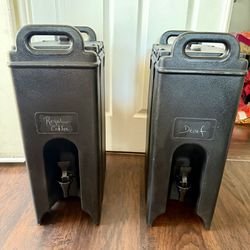 Cambro 500LCD110 Camtainer 4.75 Gallon Black Insulated Beverage Dispenser