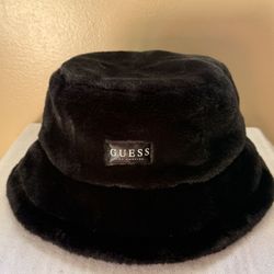 GUEES  HAT