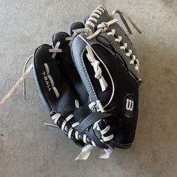 Tball Glove For Left Handed Thrower