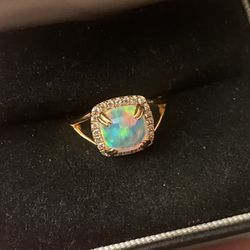 Opal Gold Ring 