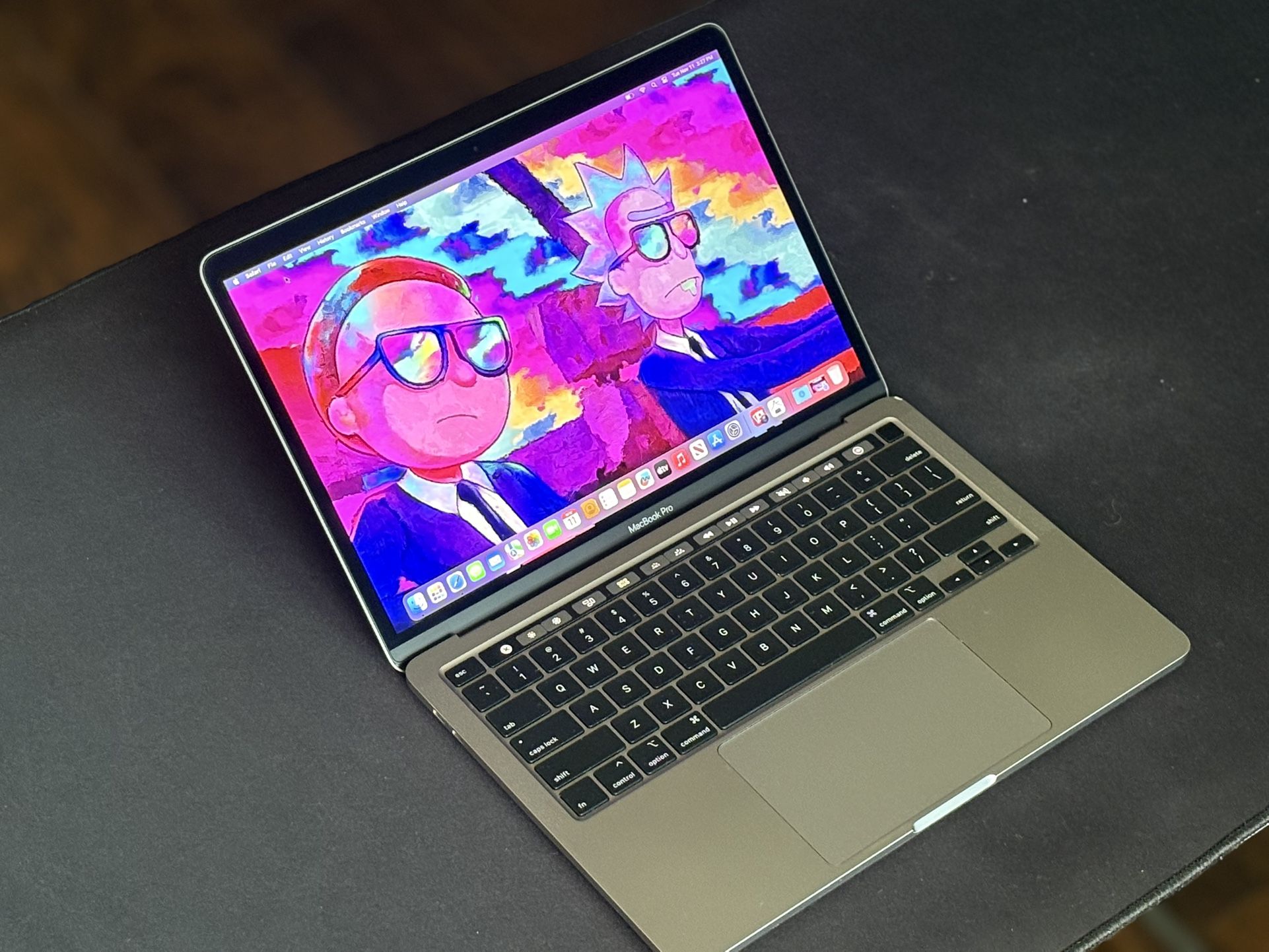 13” MacBook Pro 2020 - Quad-i5 / 16GB / 500GB