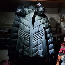 Michael Kors Woman Fox Fur XL