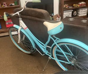 Girls Schwinn Beach  Cruiser
