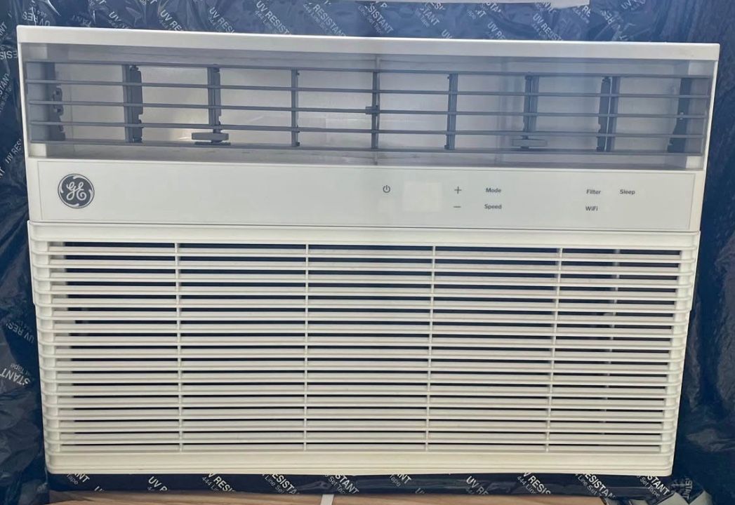 Air Conditioner 14,000 BTU (FREE DELIVERY)