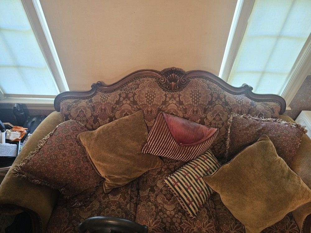 Sofa / Couch / Love Seat