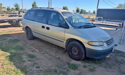 1999 Plymouth Voyager