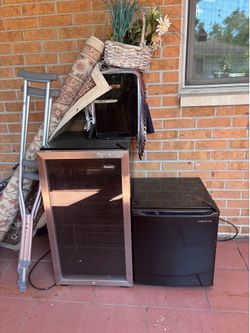 Mini fridge