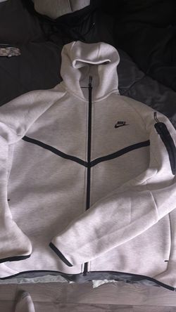 White Nike Tech