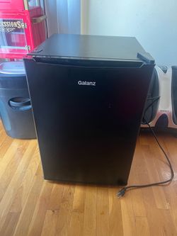 Galanz 2.5 Cu. Foot Mini Fridge