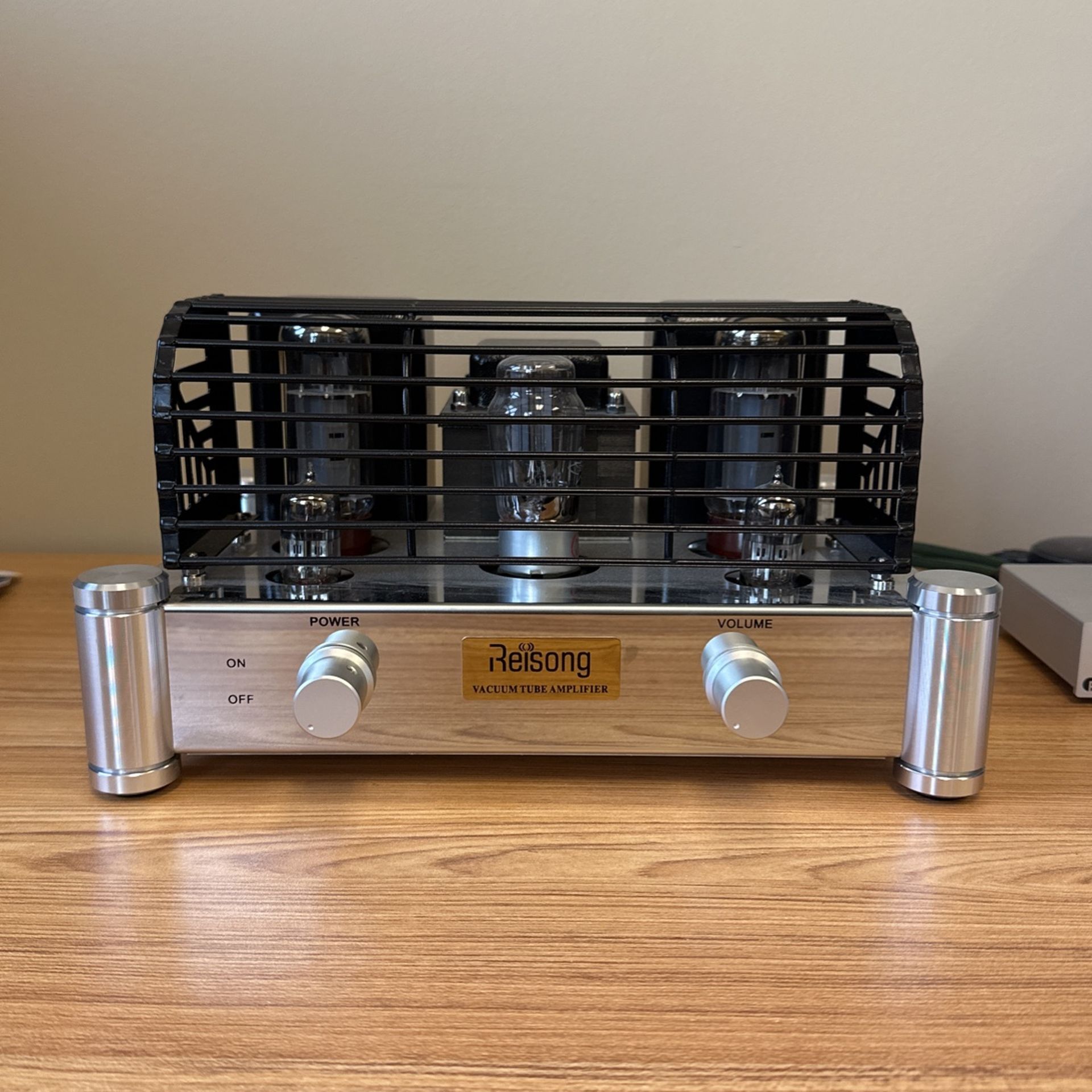 Reisong A10 Integrated Tube Amplifier