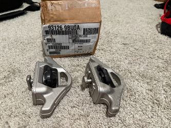 Nissan Frontier/Titan Self Lock Cleats – Part 93126 9BU0A (Pair)