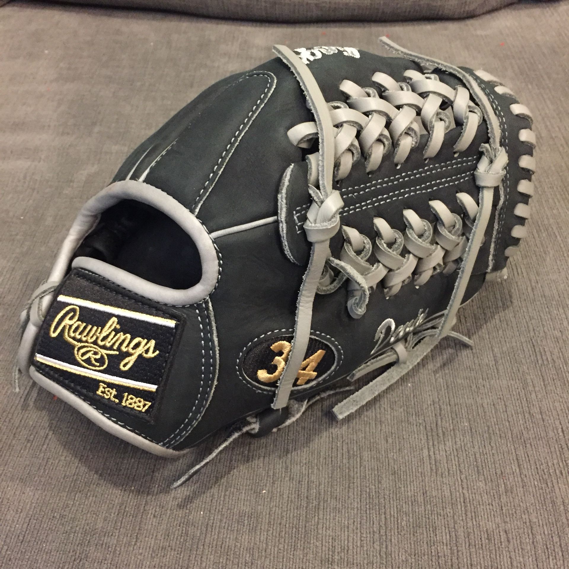 Rawlings Catchers Mitt for Sale in El Cajon, CA - OfferUp