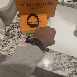 Lv Bracelet 