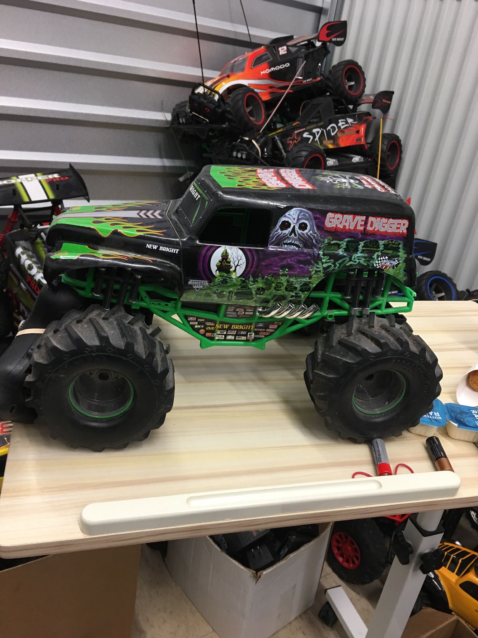 huge grave digger r/c