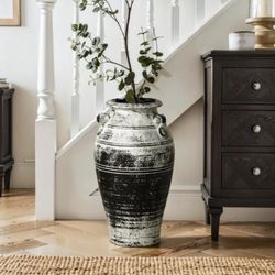 LuxenHome Vingate White and Black Ceramic 18.3-Inch Tall Urn Vase，D2209