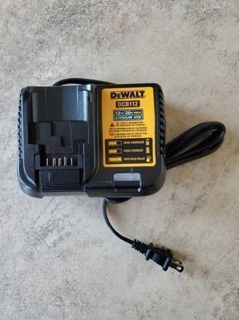New Dewalt 12-Volt/20-Volt MAX Lithium-Ion Battery Charger