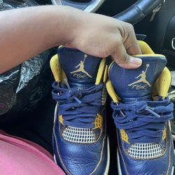 Jordan 4 