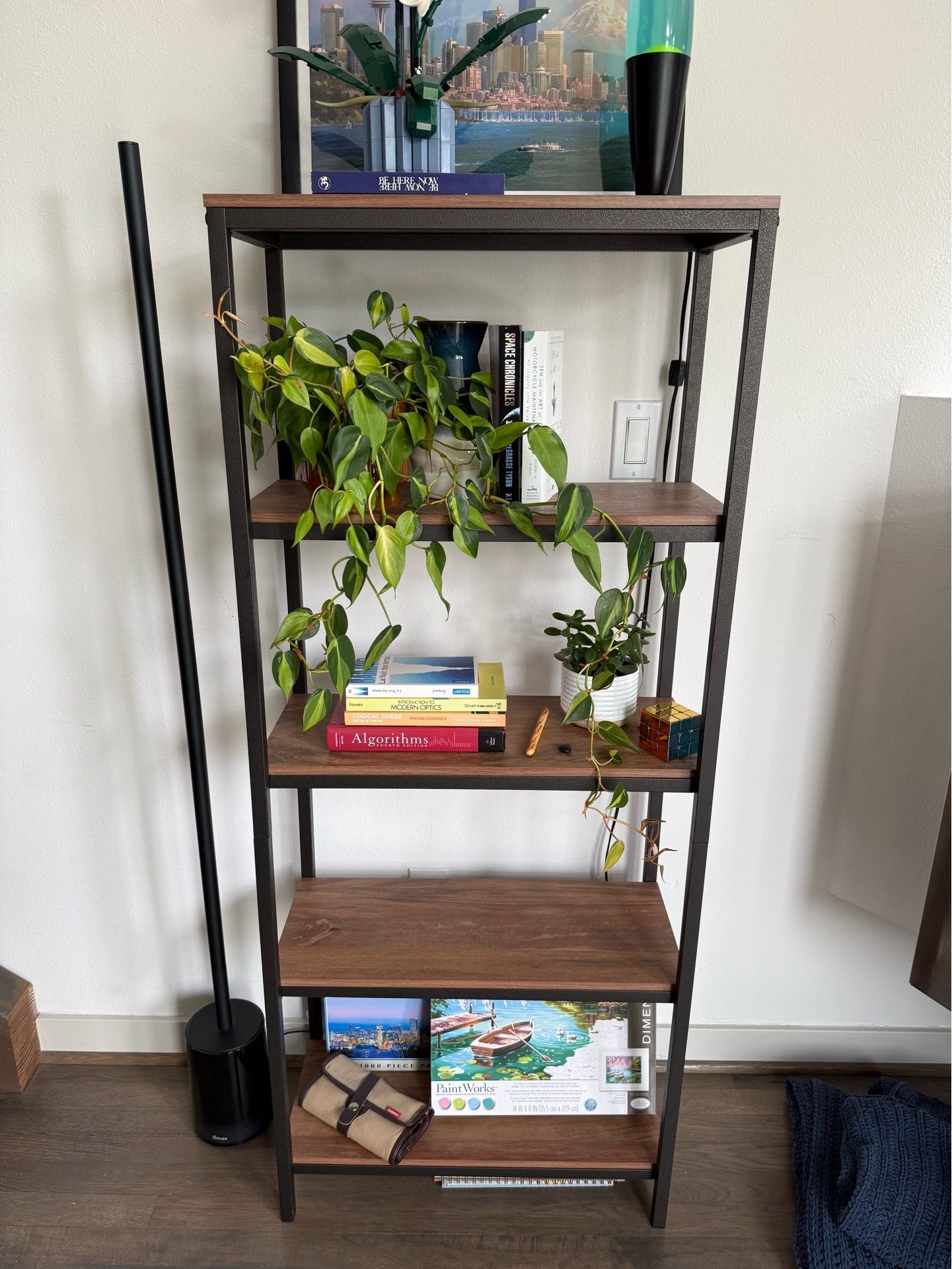 Free Bookshelf