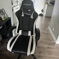Gaming Chair , Desk and Monitor Bundle 
