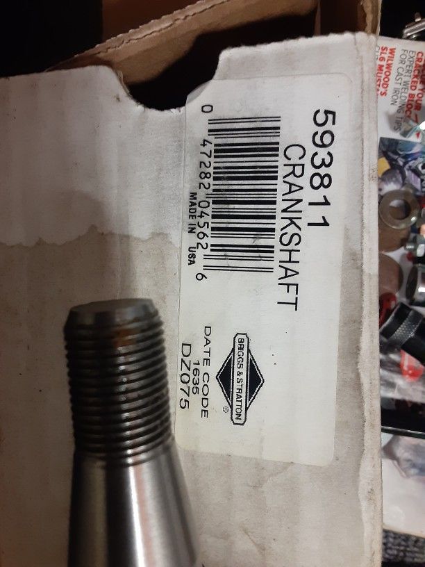 New Briggs & Stratton 593811 Ctankshaft