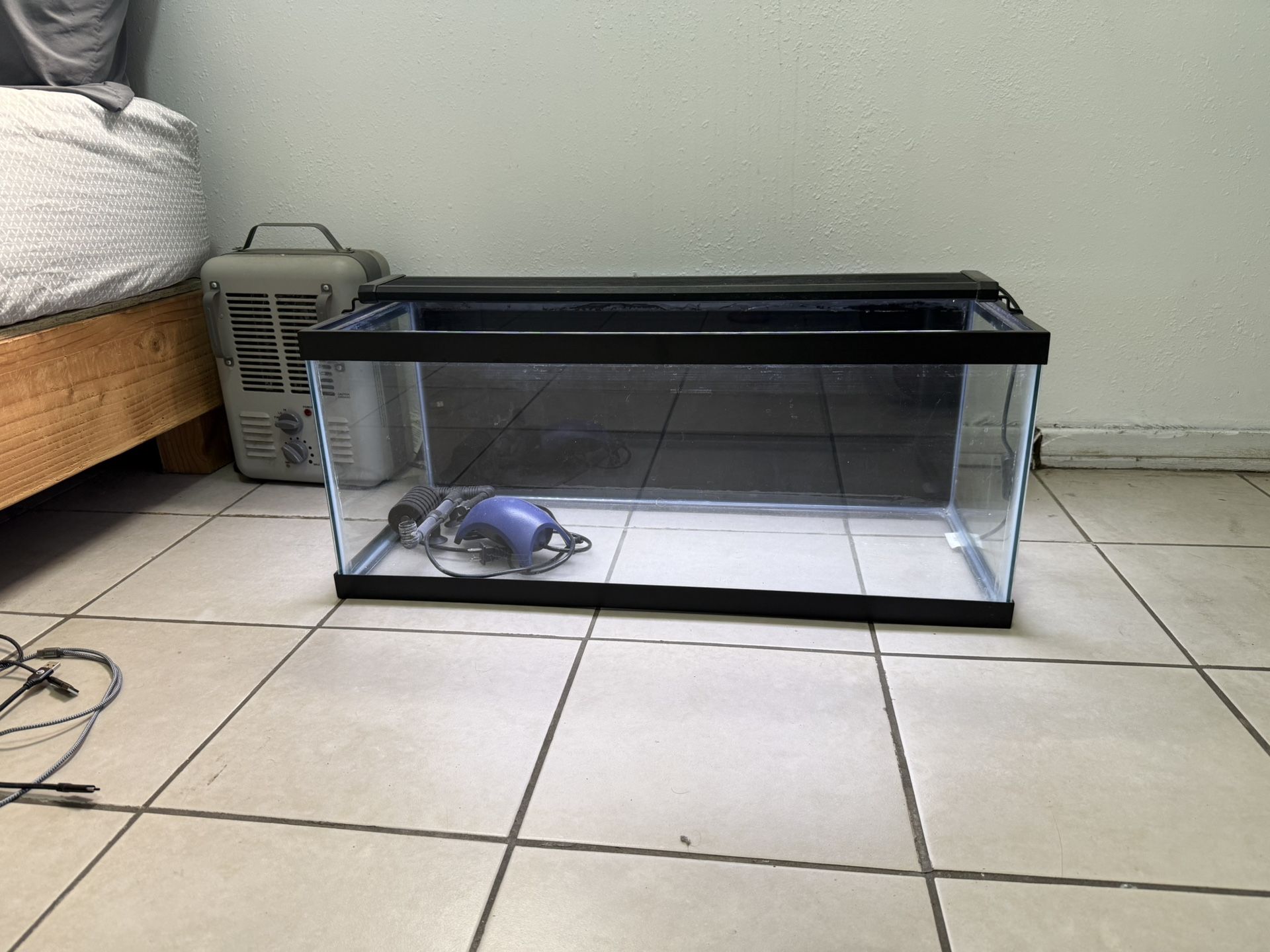 Fish Tanks. 20g long, 10g, 5.5g & 2.5g