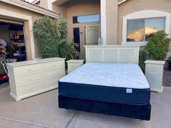 Pier 1 imports Queen bed set including mattress