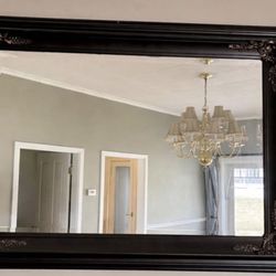 Beautiful Large 4’ X 3’ Black & Gold Mirror: Like New!