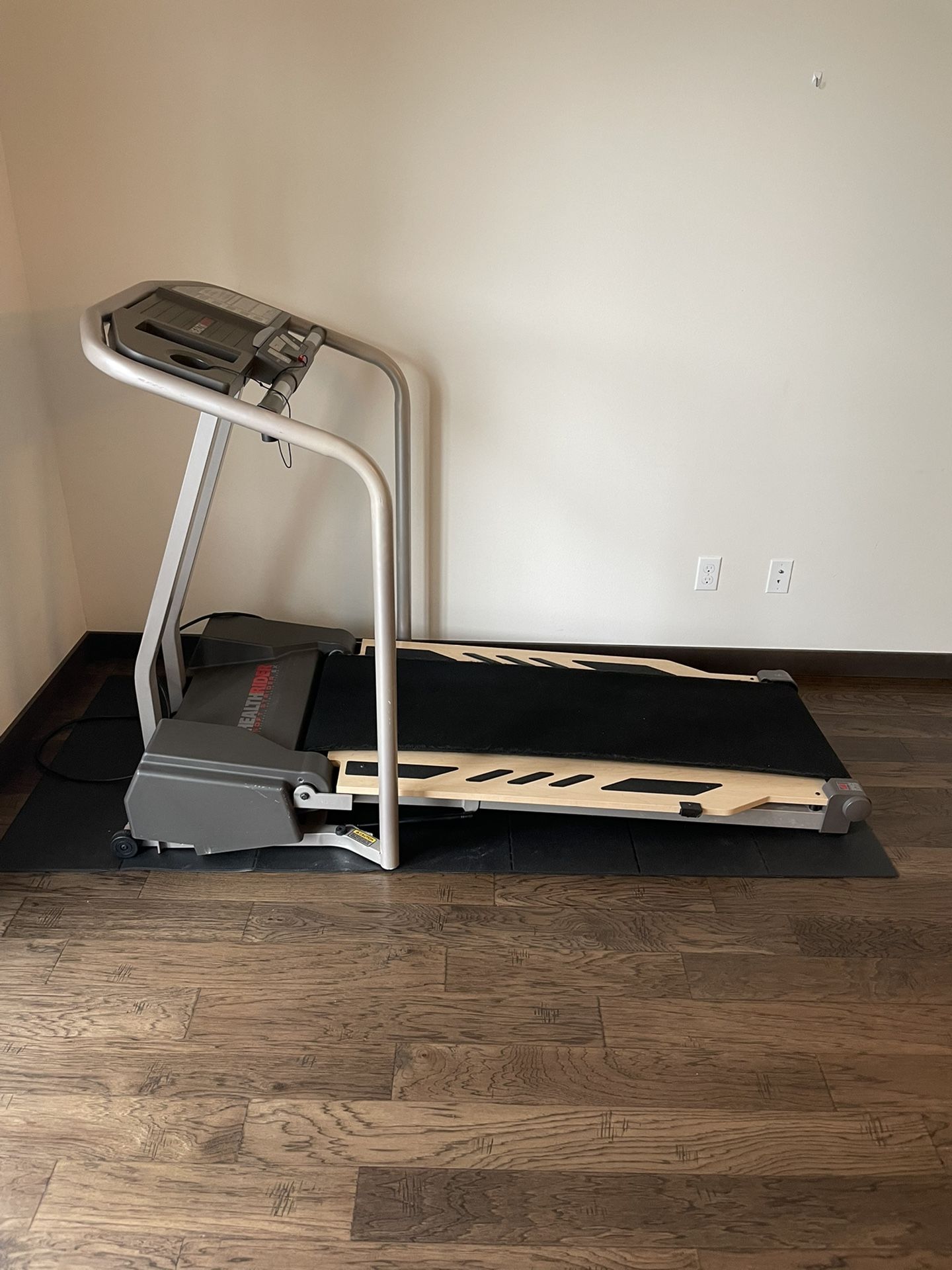 Free Healthrider Softstrider EX Treadmill