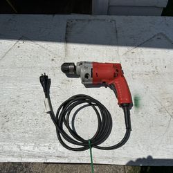 Milwaukee Magnum 3/8 Keyless Chuck Drill