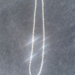 14k White Gold Necklace 
