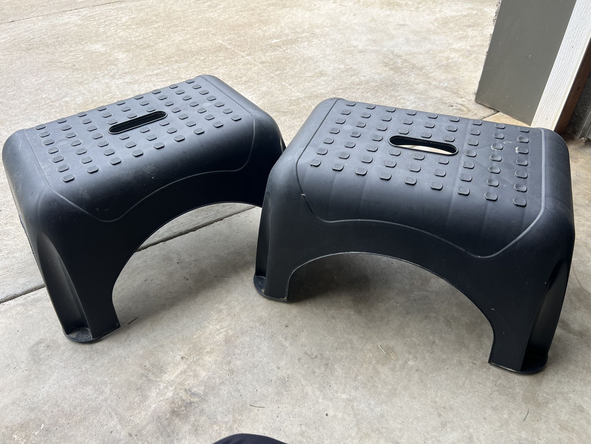 2 Stools