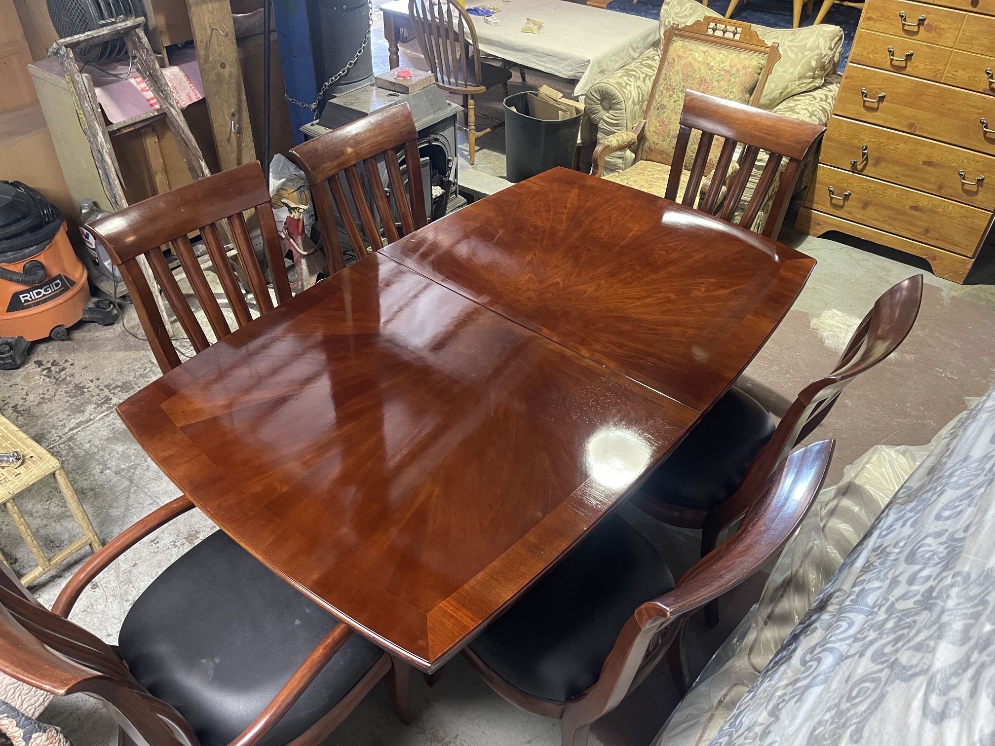 Solid Mahogany Dining Room Table Set By Bernhardt