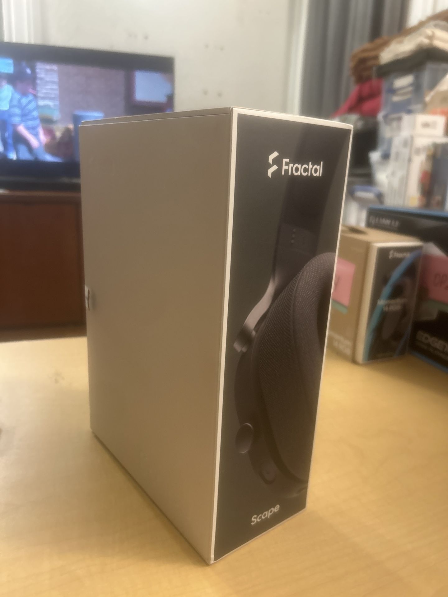 🎧 Fractal Scape Gaming Headset – Open Box / Lightly Used