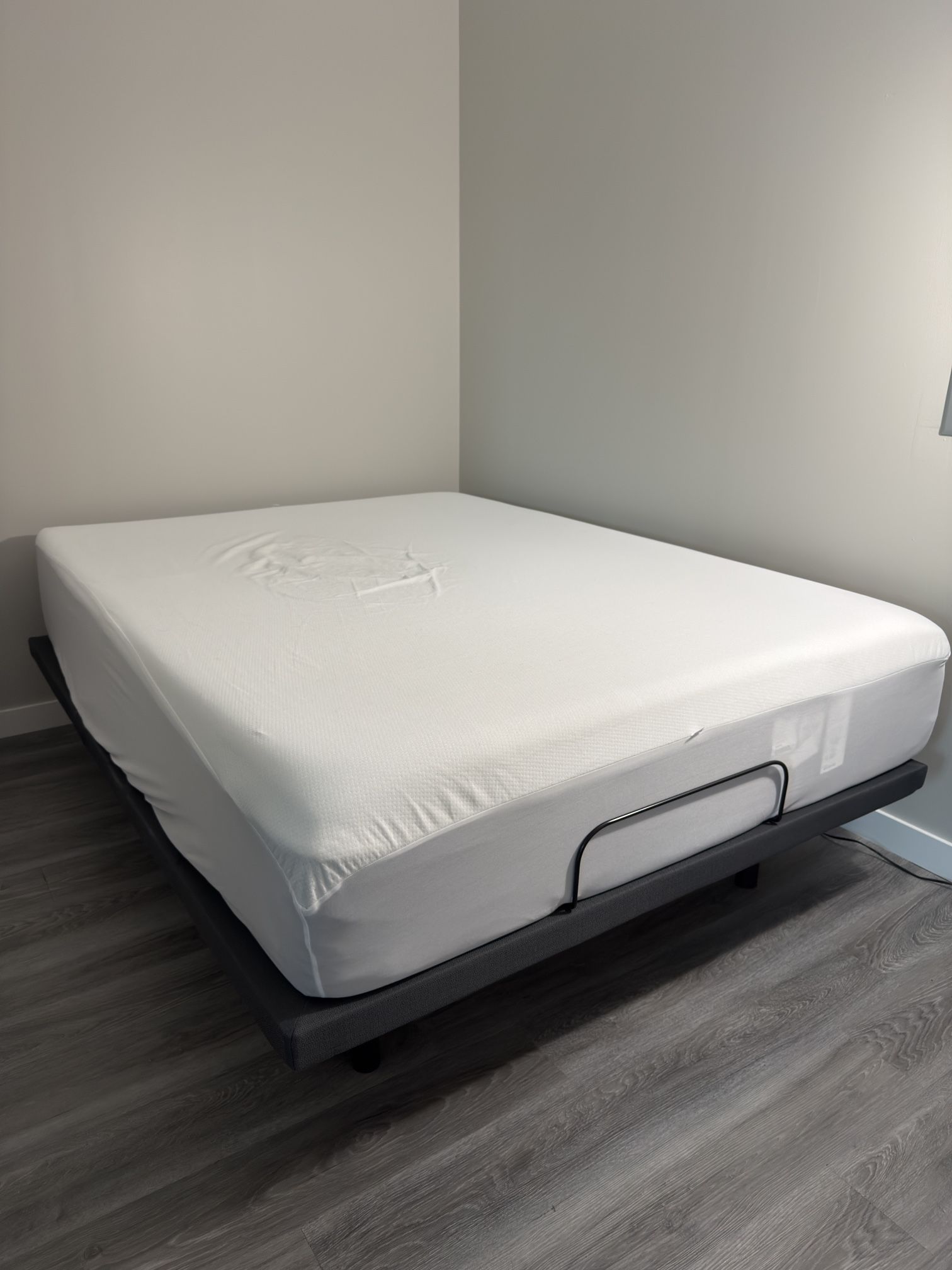 Nectar mattress & Adjustable Bed frame