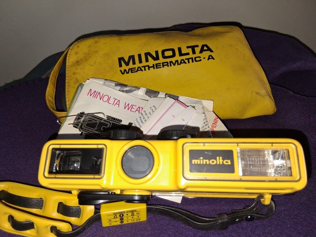 Minolta Water Camera With Bag 