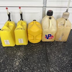 5 Gallon Gas Cans 