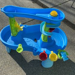 Kids water table step 2