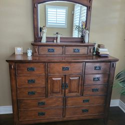 Beautiful Dresser & Mirror