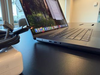 Apple Macbook Pro M4 16 inch