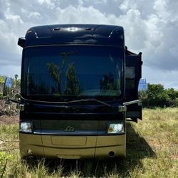 2007 Road Master Motorhome  Double Axle 