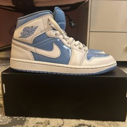 Jordan 1 Mid Legend Blue