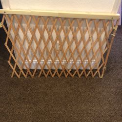 Children’s Gate For Stairs 