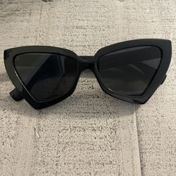 Women’s Black Sunglasses