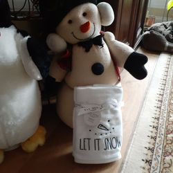 Rae Dunn Hand Towels