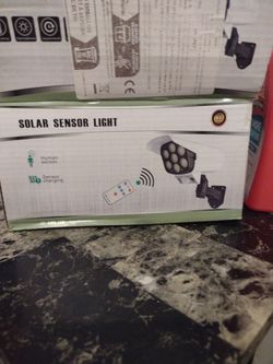 Led solar sensor light