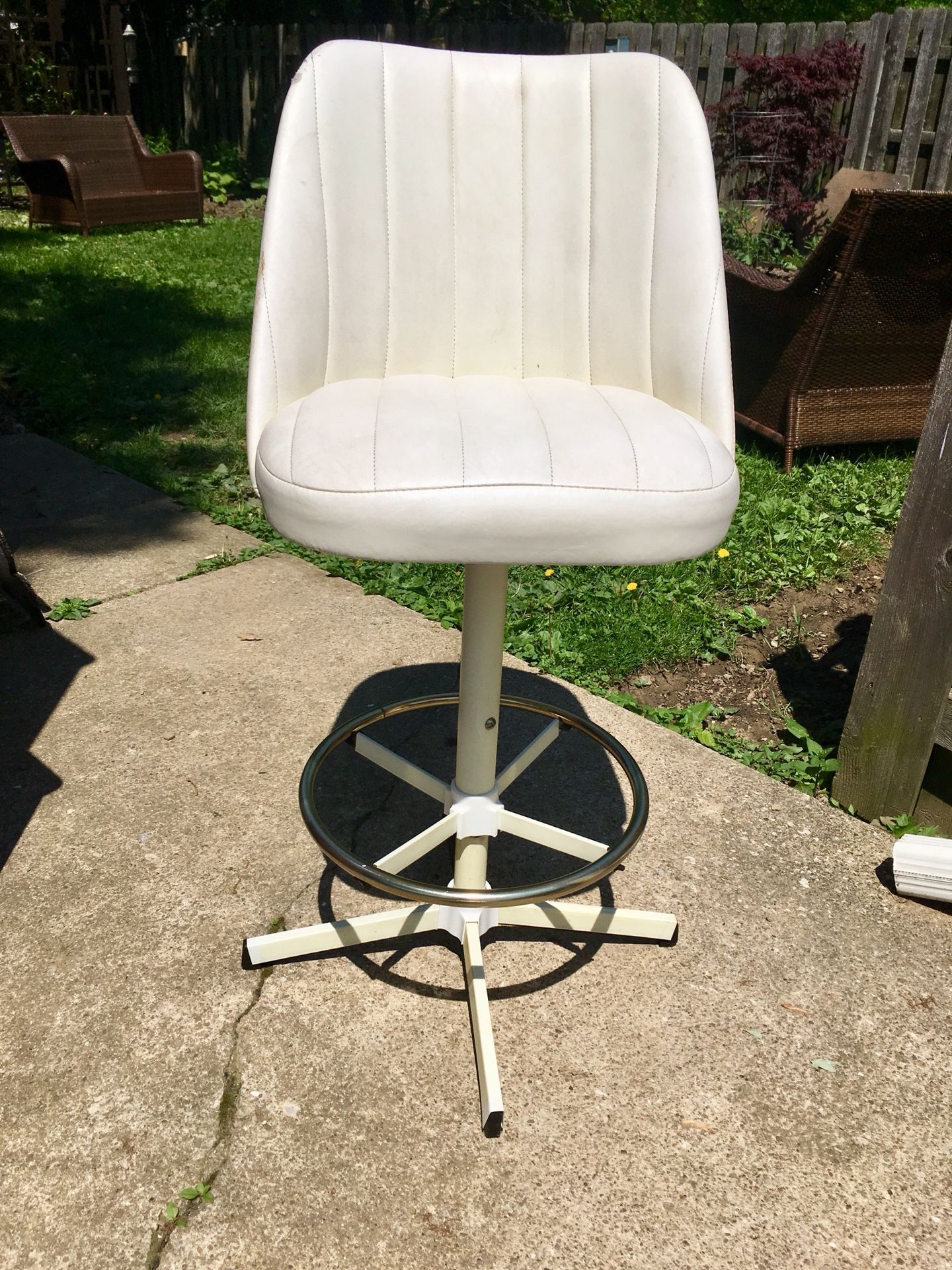 Vintage Chrome Admiral Industries swivel bar stool with foot rest. (1)