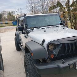 2010 Jeep Wrangler 3.8 Motor Miles 156 Tiene  Automatic 