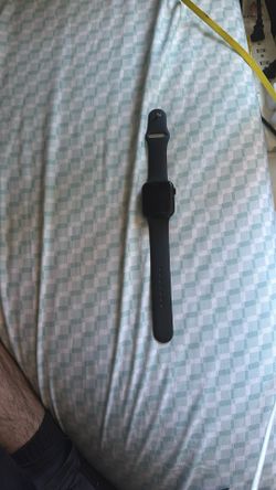 Locked Apple Watch Series 8