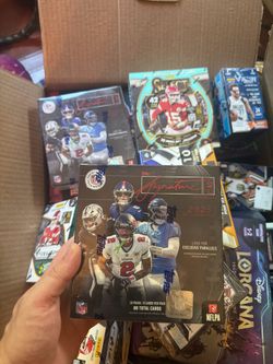 Topps NFL Signatures Mega 2025