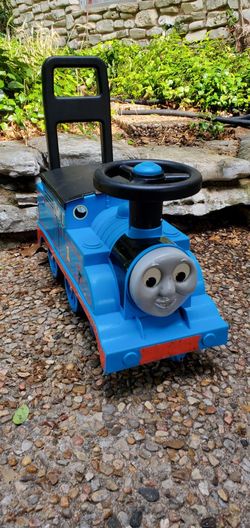Thomas the tank engine ride on train